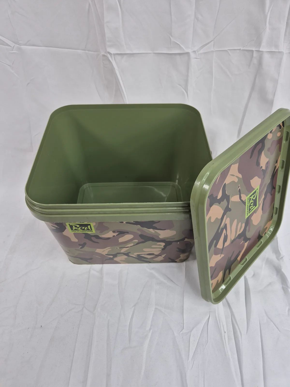 Rod Hutchinson bait bucket, view 2