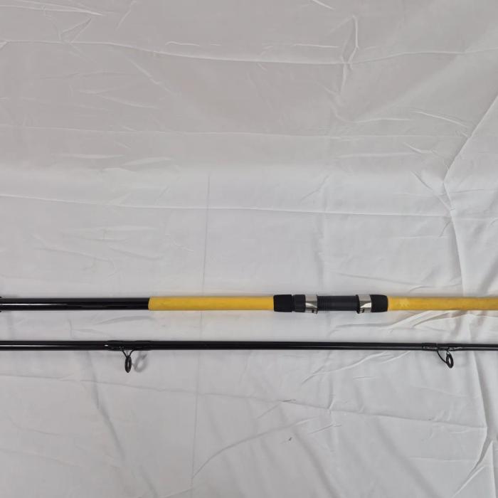 Bass hunter 12ft 2 piece Sea rod
