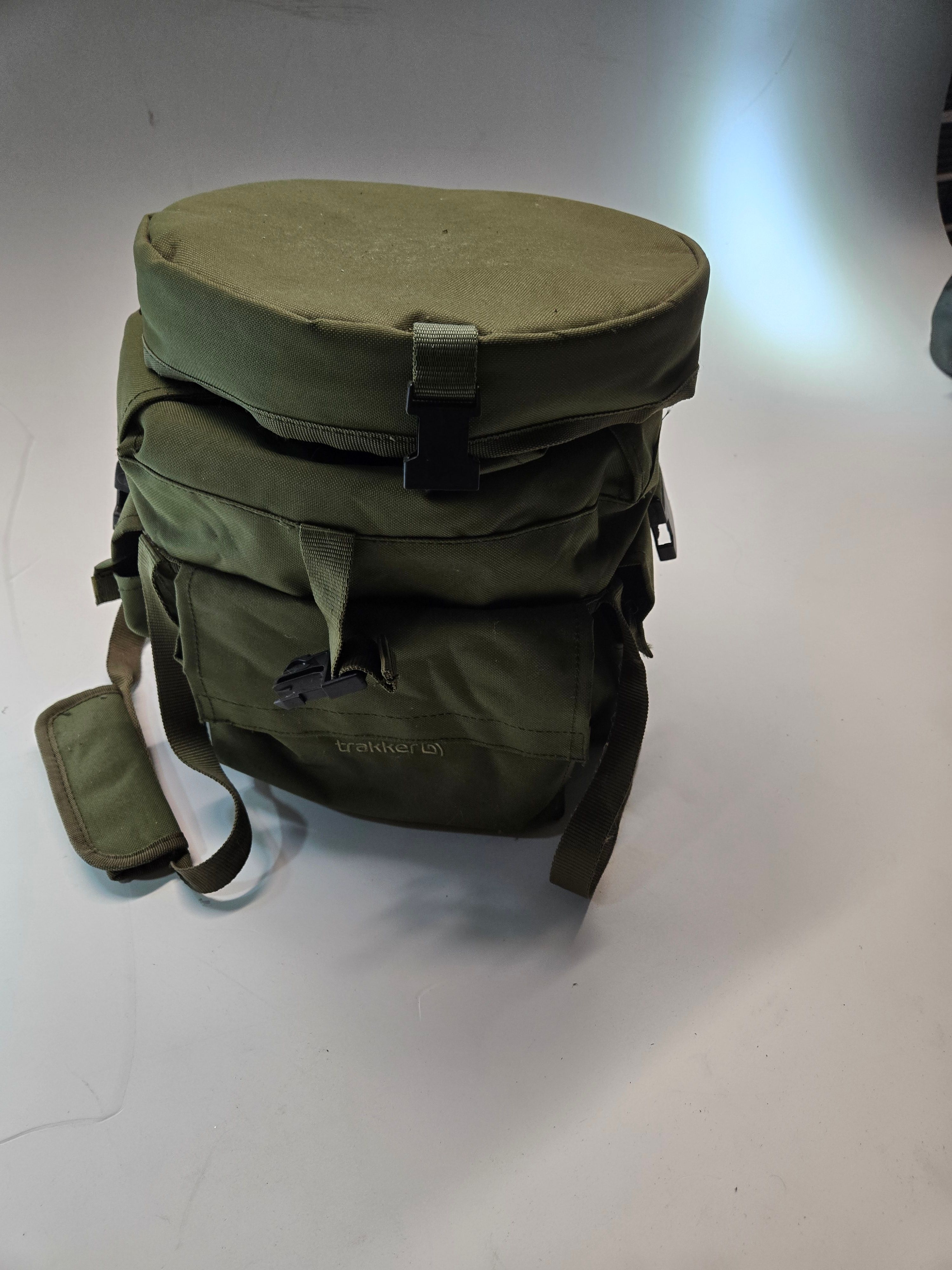 Trakker bait bag olive