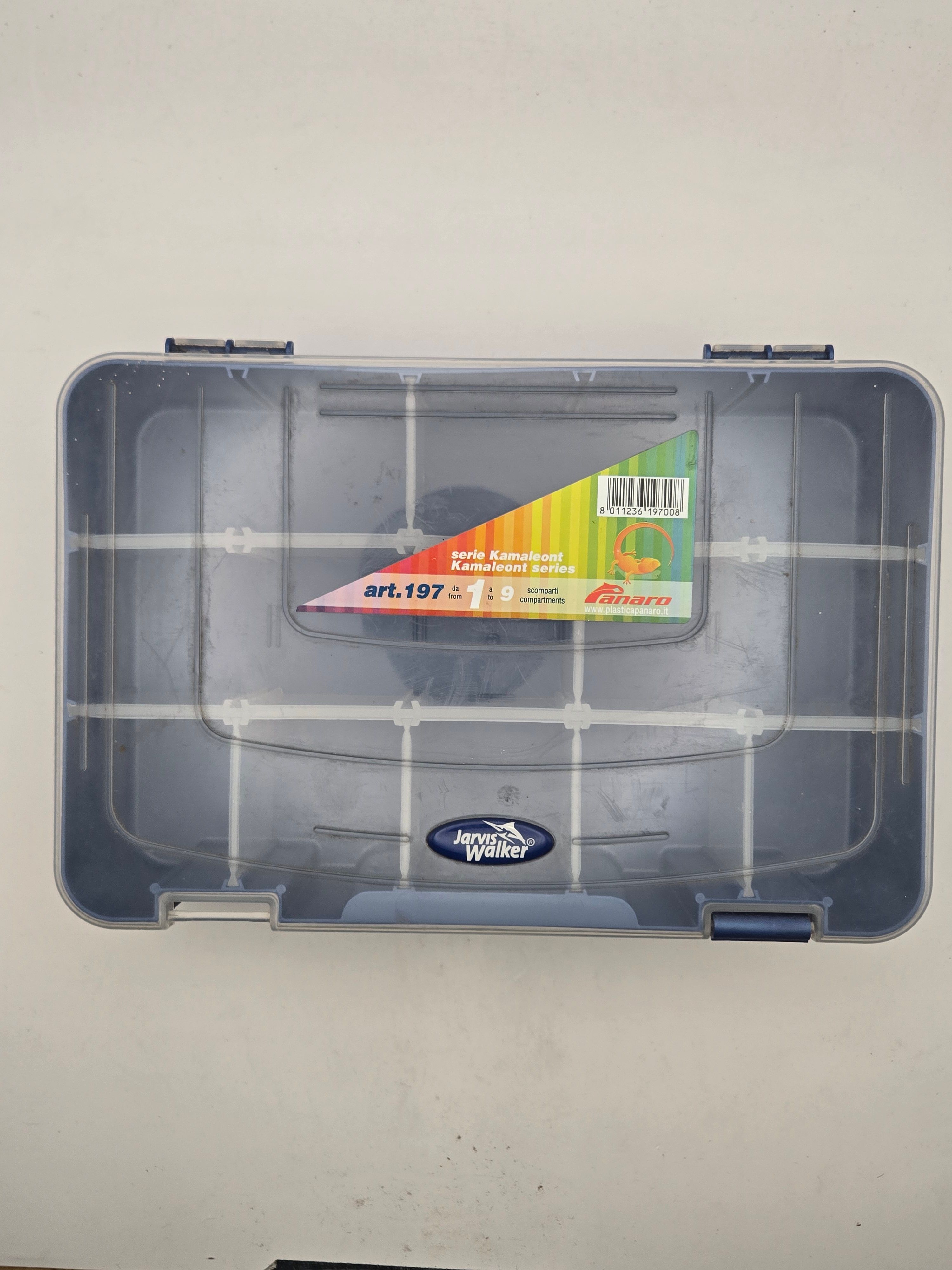 Jarvis walker medium tackle box
