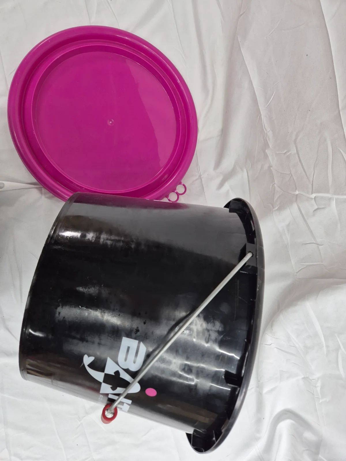 Bait-Tech bait bucket 38x38x26cm, view 3